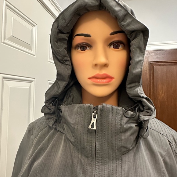 Obermeyer Lexington Women's Charcoal Ski Jacket - Picture 8 of 12